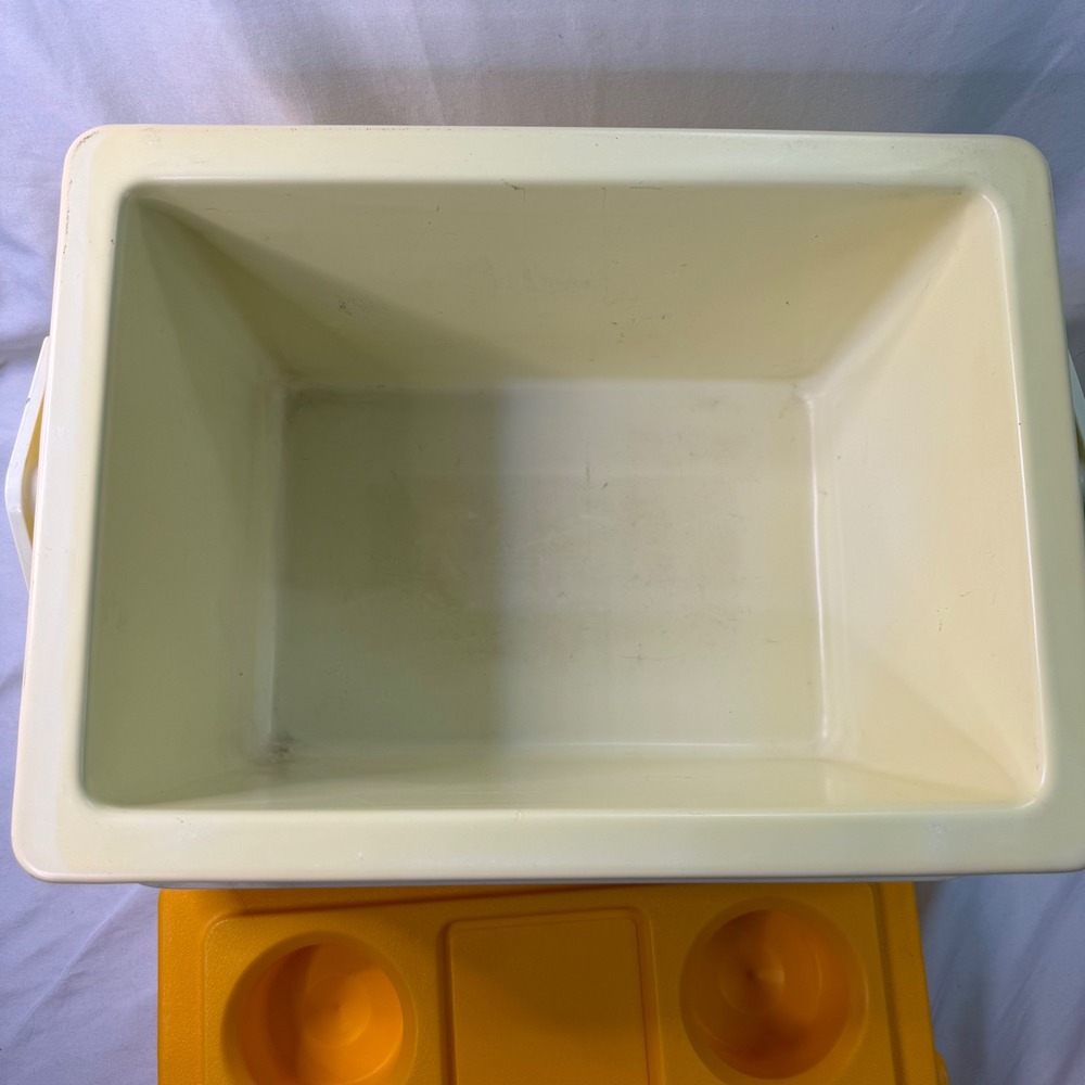 Vintage Thermos SunPacker Cooler Model 7718 Yellow Orange 11 Qt 10L Made in USA - Picture 6 of 13